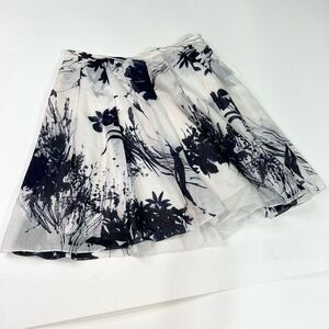 Calvin Klein Skirt Womens 14 Black & White Floral Print Silk Mini Pleated NWT